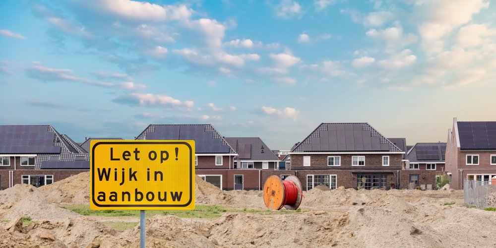 Renovlies voor nieuwbouw in Delft. Krijg 10% korting op het behangen en sauzen van wanden.